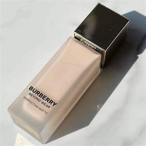 รองพื้น burberry